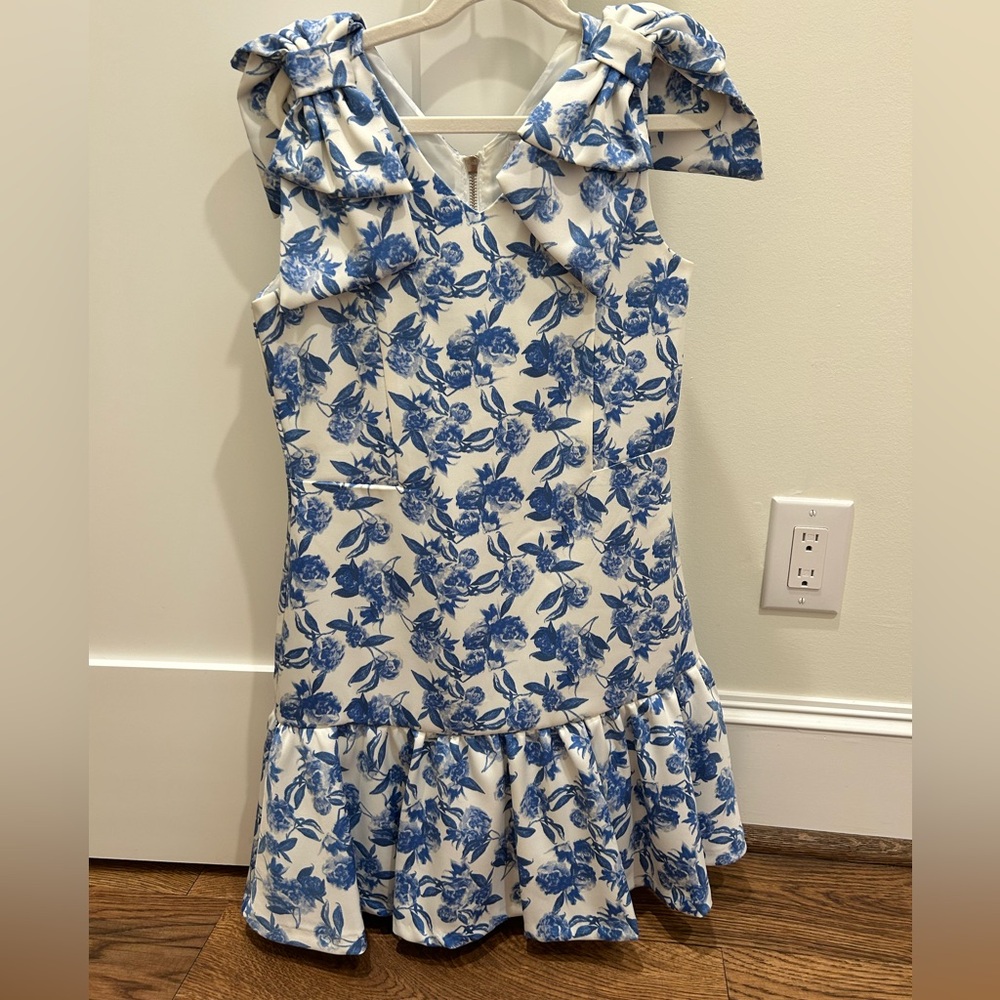 Gb girls - white with blue flowers dress
